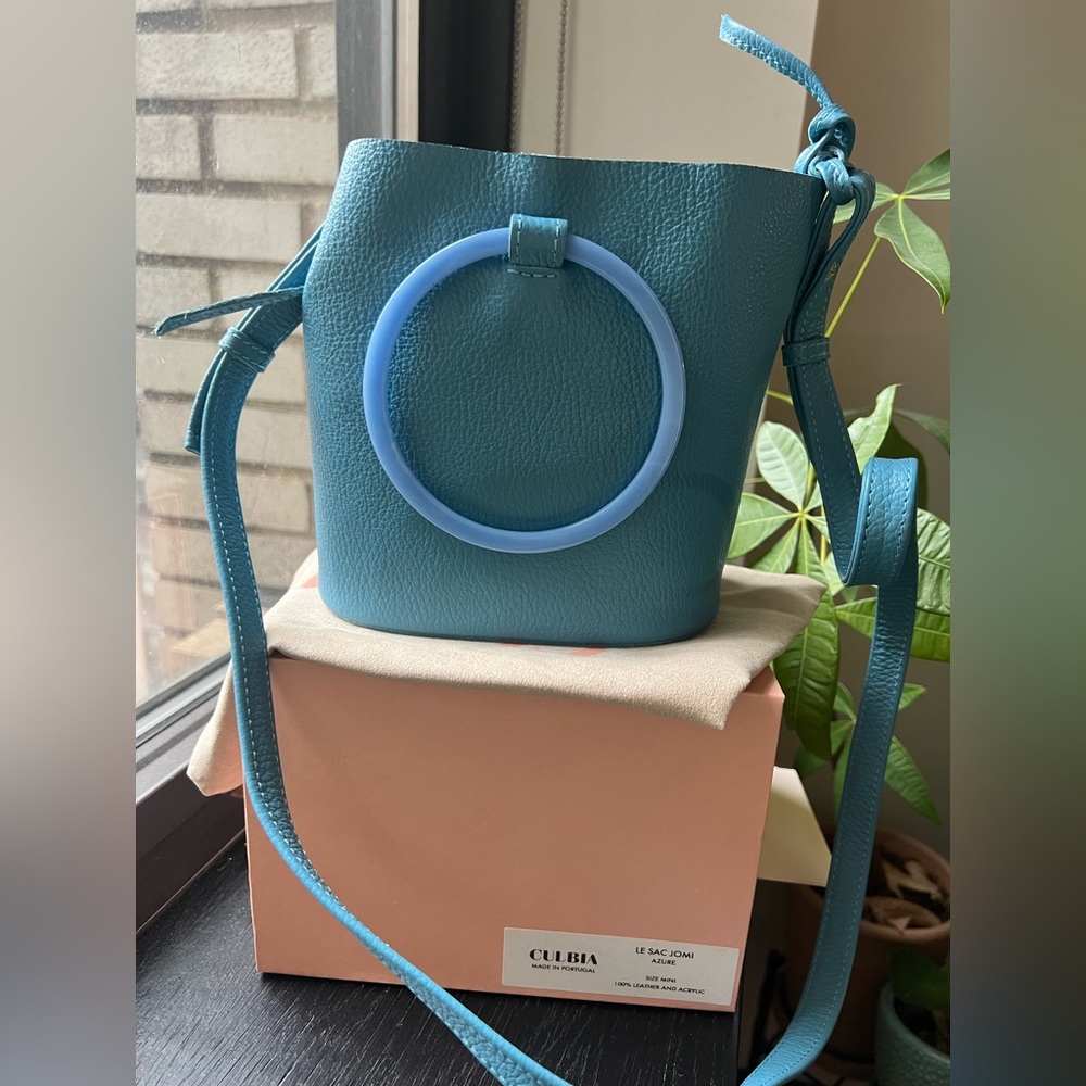 CULBIA 100% genuine leather Le Sac Jomi bag in color “azure”